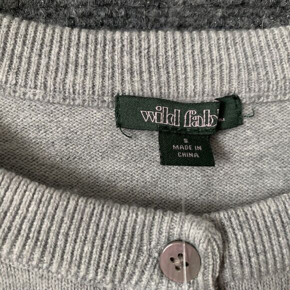 Wild Fable Cropped Cardigan NWT Gray W/applied Roses Sz Small - Picture 8 of 12